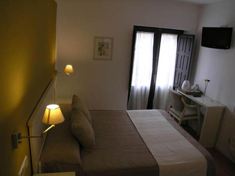 Hostal Tabanqueta Cuenca  Bagian luar foto